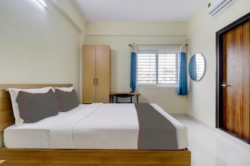 Collection O 83969 Hotel Golden Grand Inn