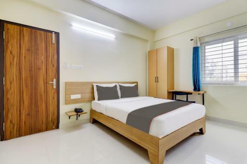 Collection O 83969 Hotel Golden Grand Inn