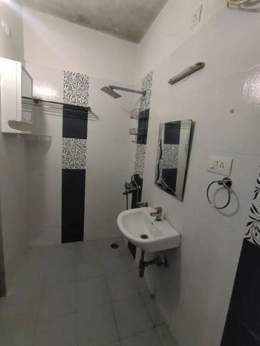Lovely Three Bedroom Apartment