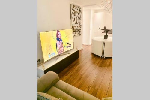 Fabrick Square Luxury City Centre Apartment