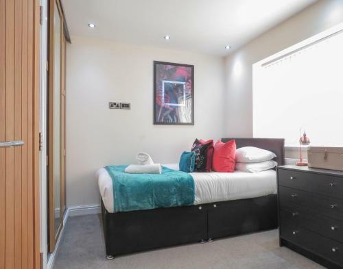 Tudors Esuites Four Bedroom House
