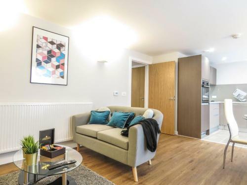 Tudors Esuites Jq Apartments Two Bedrooms