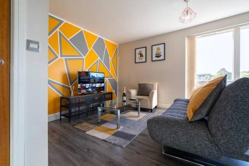 Apartment Stay With Avril