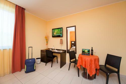 Hotel Letizi�