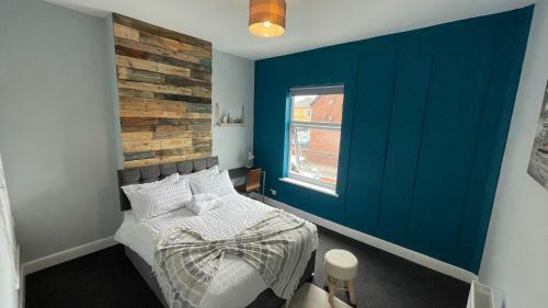 Large 6 Bedroom House In Smethwick
