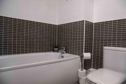The Ivy . Contemporary Apart . Ideal For Long Stay
