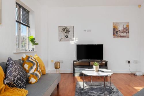Vibrant & Warm Apartment In Central Birmingham