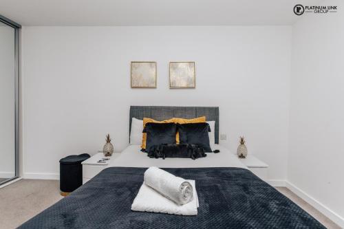 Platinum Link Apartments, Luxury New Build, One Bed, Marble Asthetic