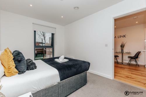Platinum Link Apartments, Luxury New Build, One Bed, Marble Asthetic