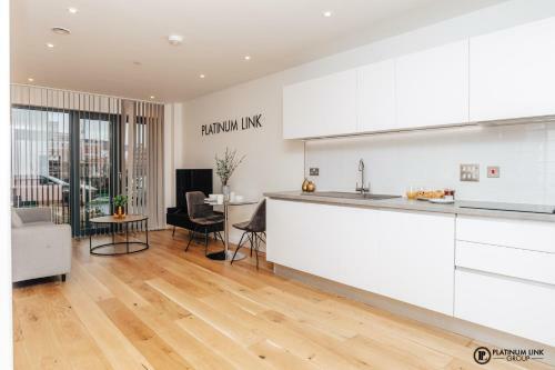 Platinum Link Apartments, Luxury New Build, One Bed, Marble Asthetic