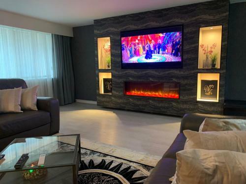 The Exclusive Jacuzzi Apartments