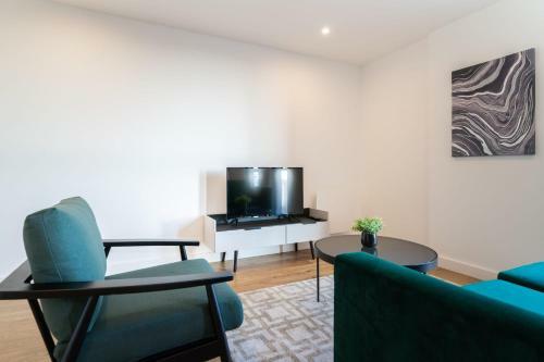 Chic 2 Bed 2 Bath Apartment In A Modern Development