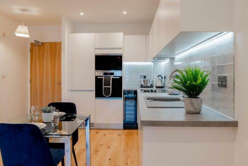 Central Birmingham Modern 1 Bedroom Apartment