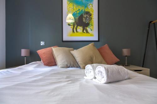 Pass The Keys Lush 2 Bed Apartment Central Free Parking