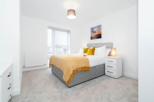 Cosy-abstract Top Floor Apartment - City Centre ?