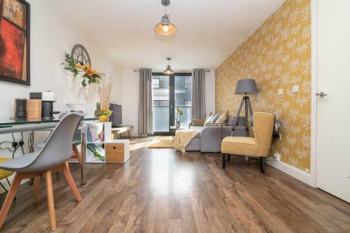Apartamento ? Vibrant 2 Bed 2 Bath W/balcony Free Parking - Chinatown