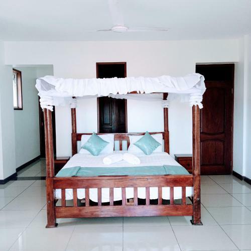3 Bedroom Beach Front Apartment By Vee Homes Kenya