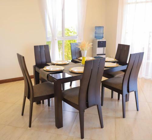 Le' Grand Consulate Apartment
