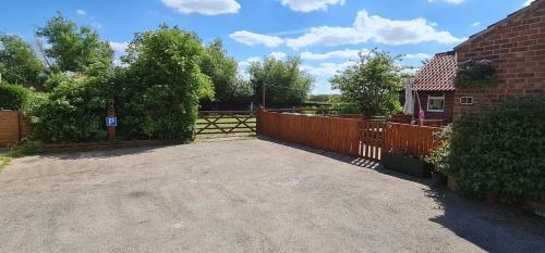 Sherwood Studio Annexe 1 Bedroom Entire Property