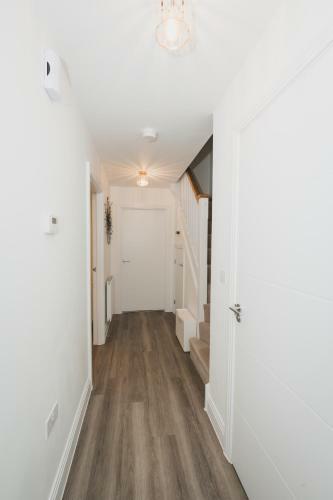 The Bracknell House Modern And Outstanding 3 Bedroom
