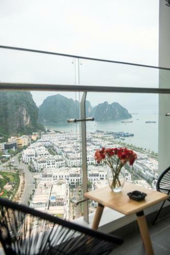 Hihome6 Halong Bay Deluxe Apartment Sea View