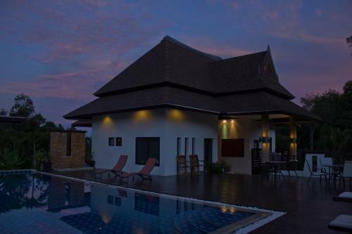 Hotel Leelawadee Garden Resort