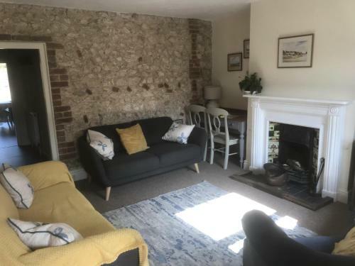 Lovely 3-bed Cottage In Brancaster Staithe