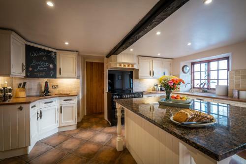 Luxury 1 Bed Villa - Great Location - Peaceful