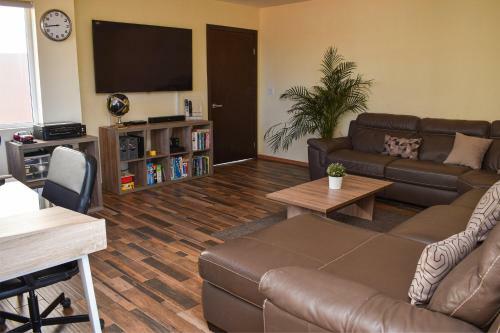 Modern&private, Best Sunset Views 3 Storey House ?