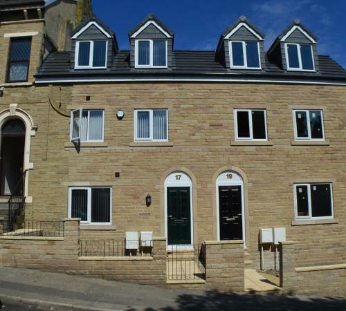 Fantastic Large House With Private Parking