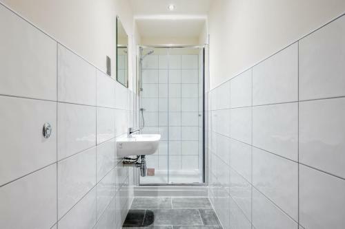 Fantastic 2 Bed Apartment In An Award Winning Development