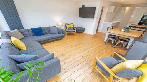 Hillis Braunton Sleeps 8 With Hot Tub Option
