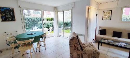 Apartamento 73 M2 With Garden And Private Access To The Beach