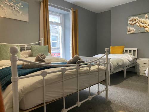 Home From Home Luxury 2-bed Apartment In Bridgend