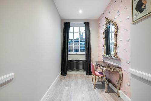 Corporate & Contractor Short Stay Accommodation By King Square Apartments