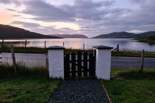 Luib House. Spacious Self-catering By The Sea.