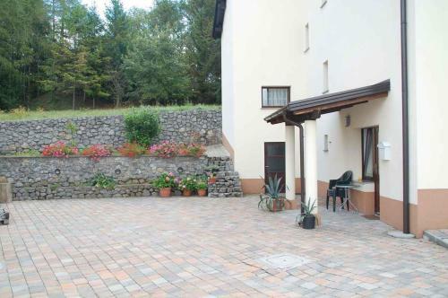 Apartment In Postojna 40257