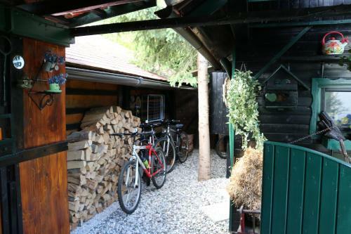 Frenk Cottage 5 Km From The Airport