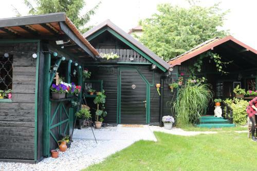 Frenk Cottage 5 Km From The Airport