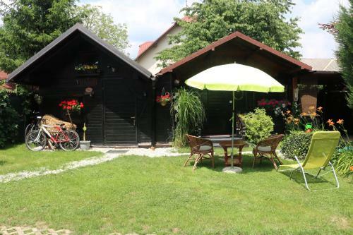 Frenk Cottage 5 Km From The Airport
