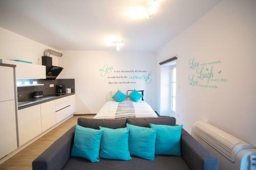 Azzurro Apartment