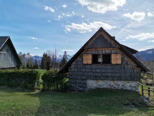 Po?itni?ka Hi?a Uskovnica