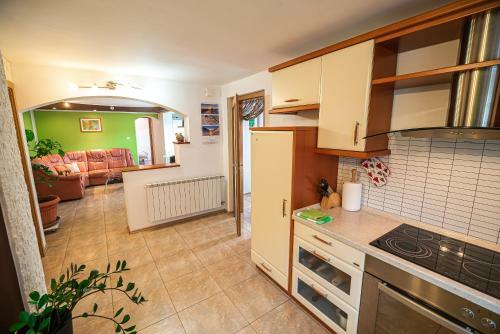 Three Bedroom Apartment With Terrace Ole