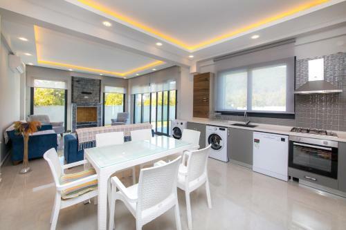 Yamac Villa Atakoy Daily Weekly Rentals
