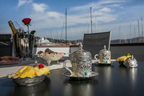 Floating Sea House Principessa
