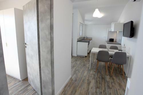 Uptown Apartments With Sea View Zaki