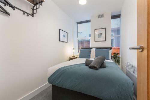 Charles Alexander Short Stay - Charnley House Apartments