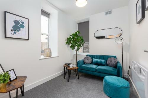 Charles Alexander Short Stay - Charnley House Apartments