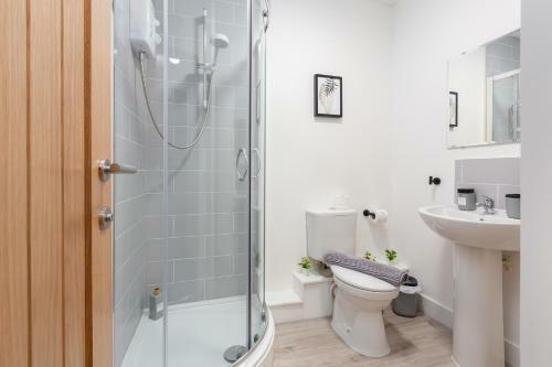 Charles Alexander Short Stay - Charnley House Apartments