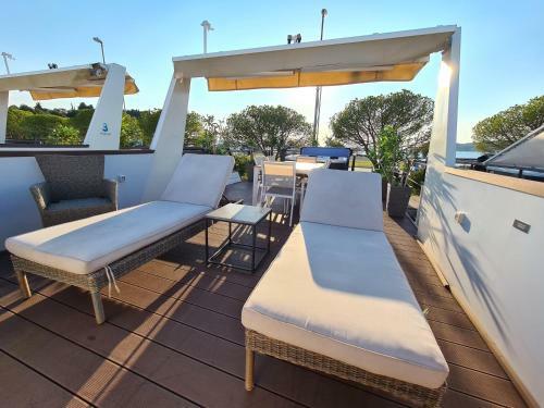 Marina Seahouse Brina
